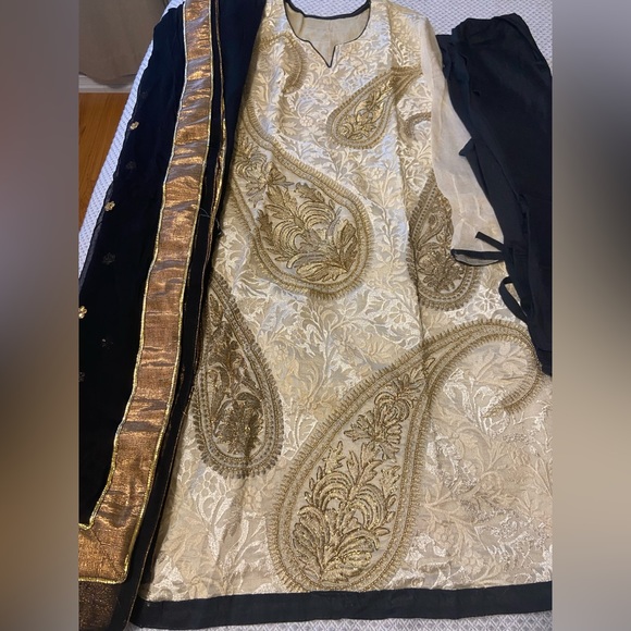 Gold abd Black Indian Kurta and Churidar - Picture 2 of 2